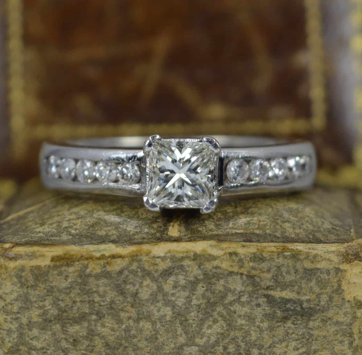 Sparkly 1.00 Carat Diamond and 14 Carat White Gold Engagement Ring
