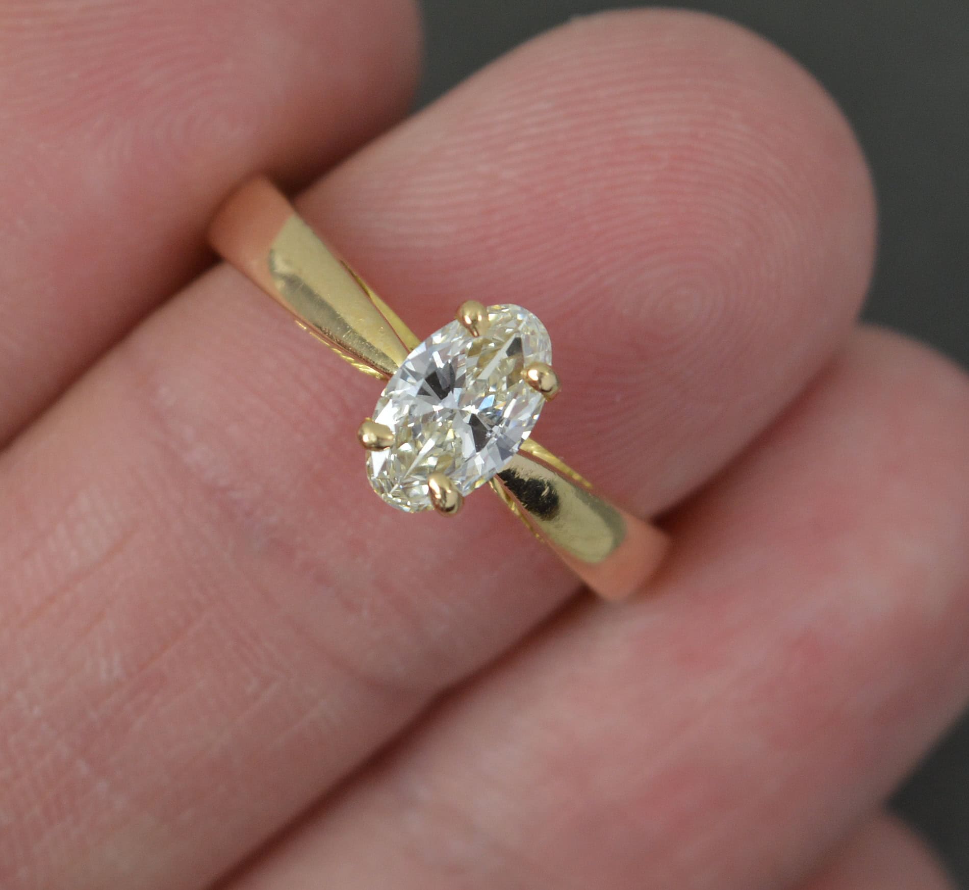 Natural VS 0.75ct Oval Cut Diamond and 18ct Gold Solitaire Engagement Ring