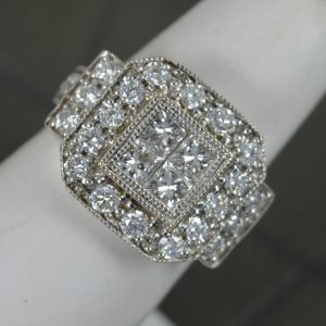 Art Deco Design 2.00ct Diamond and 18ct White Gold Cluster Ring