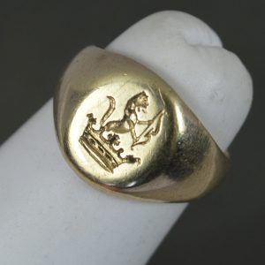 Antique 9ct Gold Crest Intaglio Seal Signet Ring