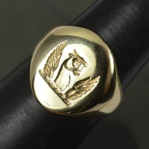 Impressive Solid 9ct Yellow Gold Bull and Wings Intaglio Signet Seal Ring